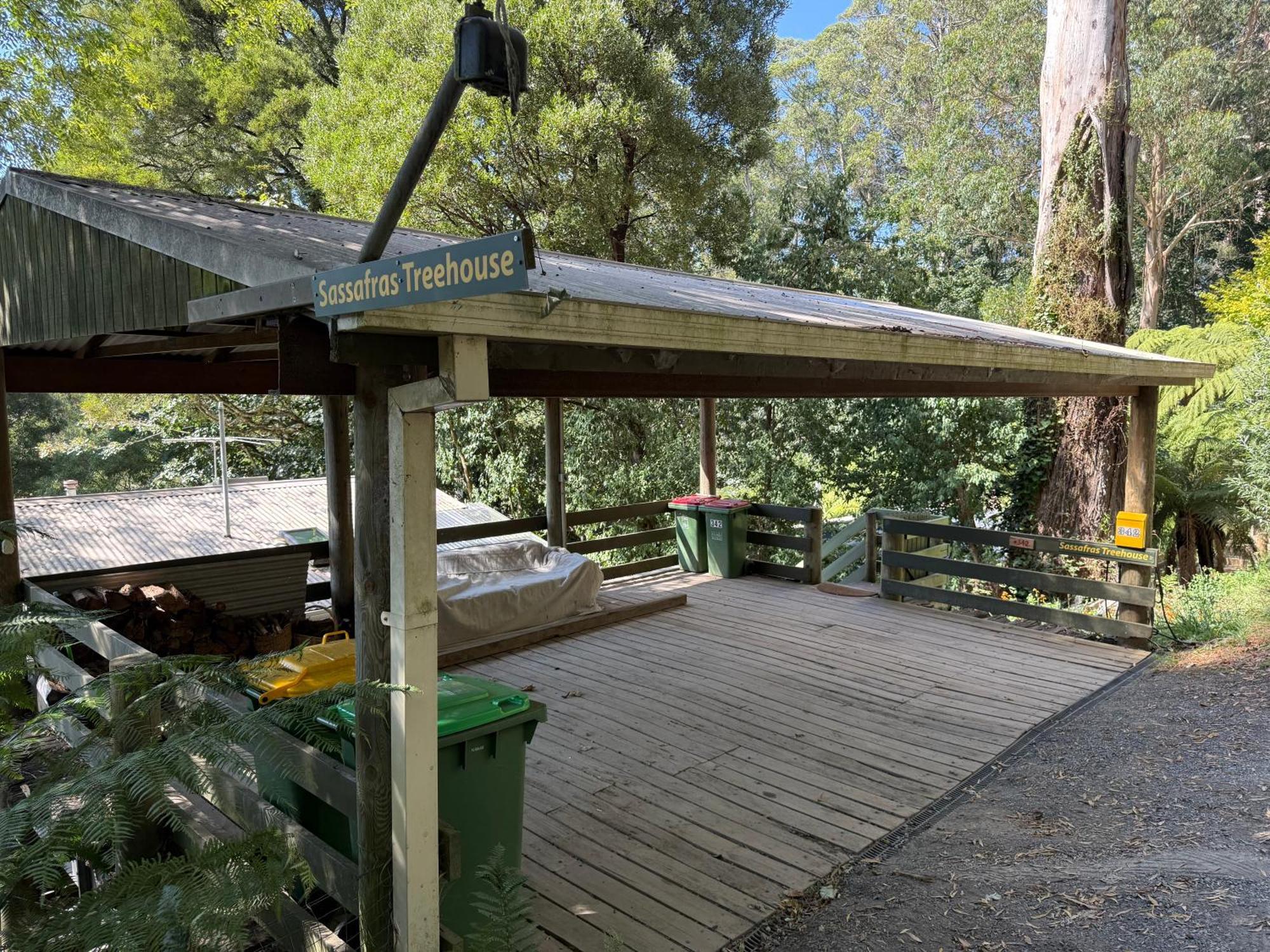 Sassafras Treehouse Private Home In The Dandenong Ranges, Victoria Bagian luar foto